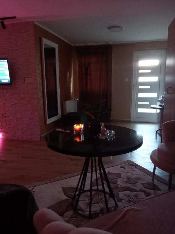 Apartmán Aris Lux Ni Exteriér fotografie